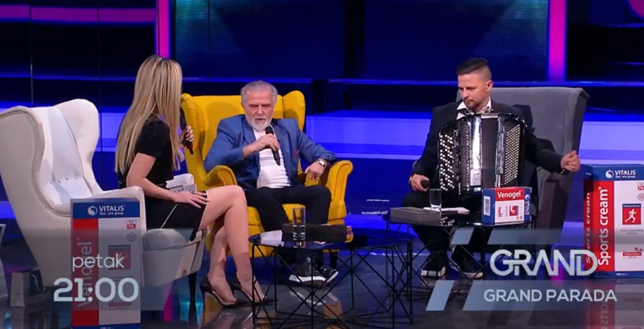 "Orkestar, delimo bakšiš? Meni pola, vama po pola" Pevač zbunio čak i voditelje u emisiji VIDEO 5 grand parada 1